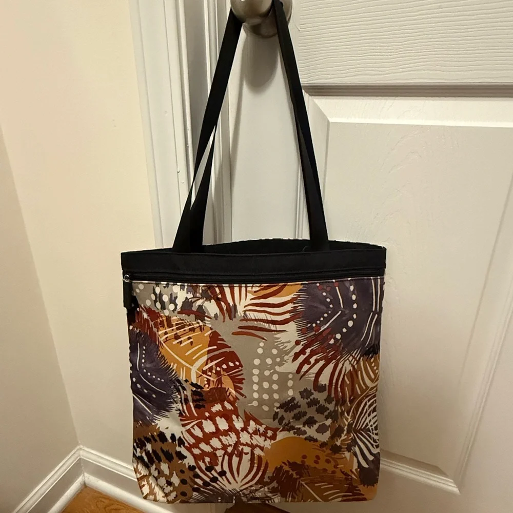 Vera Bradley Multicolor Patterned Tote - Picture 2 of 3